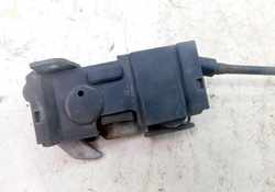 MB ACTROS MP4 12r EURO 5 ZAMEK LINKA SCHOWKA KABINY PRAWY A9607502184