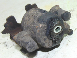 SEAT CORDOBA III 1.4 86KM 06r ZACISK PRZÓD LEWY