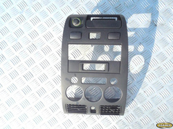 DAIHATSU SIRION 2002r - RAMKA KONSOLA ŚRODKOWA