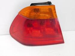 BMW E46 2.0D 1998r SEDAN LAMPA LEWY TYŁ