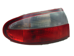 DAEWOO LANOS 1.5 00r HB - LAMPA LEWY TYŁ