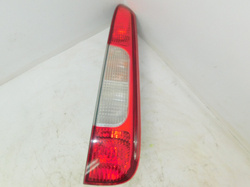 FORD FOCUS C-MAX MK1 LAMPA PRAWY TYŁ