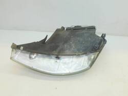 FORD FOCUS Mk1 2002r LAMPA PRAWY PRZÓD