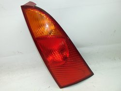 FORD FOCUS Mk1 3D HB 04r LAMPA TYŁ LEWY EU 