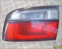 MAZDA 626 GF 1.8 1998r KOMBI - LAMPA KLAPY PRAWA