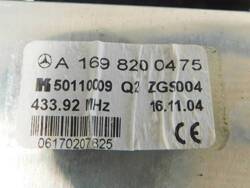 MERCEDES A W169 1.5 WZMACNIACZ ANTENOWY A1698200475