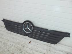 MERCEDES ATEGO 1318 2003r  ATRAPA GRILL