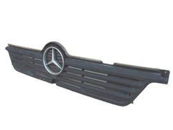 MERCEDES ATEGO 1318 2003r  ATRAPA GRILL