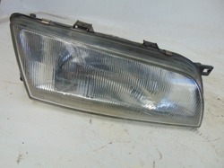 NISSAN ALMERA N15 97 5d LAMPA PRAWY PRZÓD