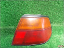 NISSAN ALMERA N15 97r 5D HB - LAMPA PRAWA TYŁ