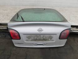 NISSAN PRIMERA P11 1.8 2001r LIFT HB  KLAPA TYŁ