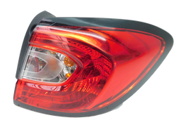 RENAULT CAPTUR I 2015r LAMPA PRAWY TYŁ