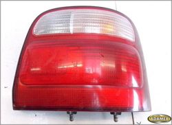 SUZUKI ALTO 1.0 96r - LAMPA PRAWA TYŁ