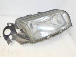 VOLVO S80 2.5TDI 99r LAMPA PRAWY PRZÓD