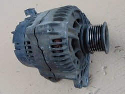 VW POLO III 1.4 00r ALTERNATOR 