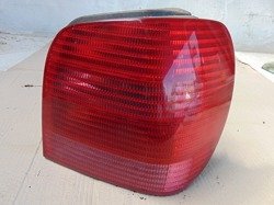 VW POLO III 6N2 1.9SDI 01r LAMPA PRAWY TYŁ LIFT